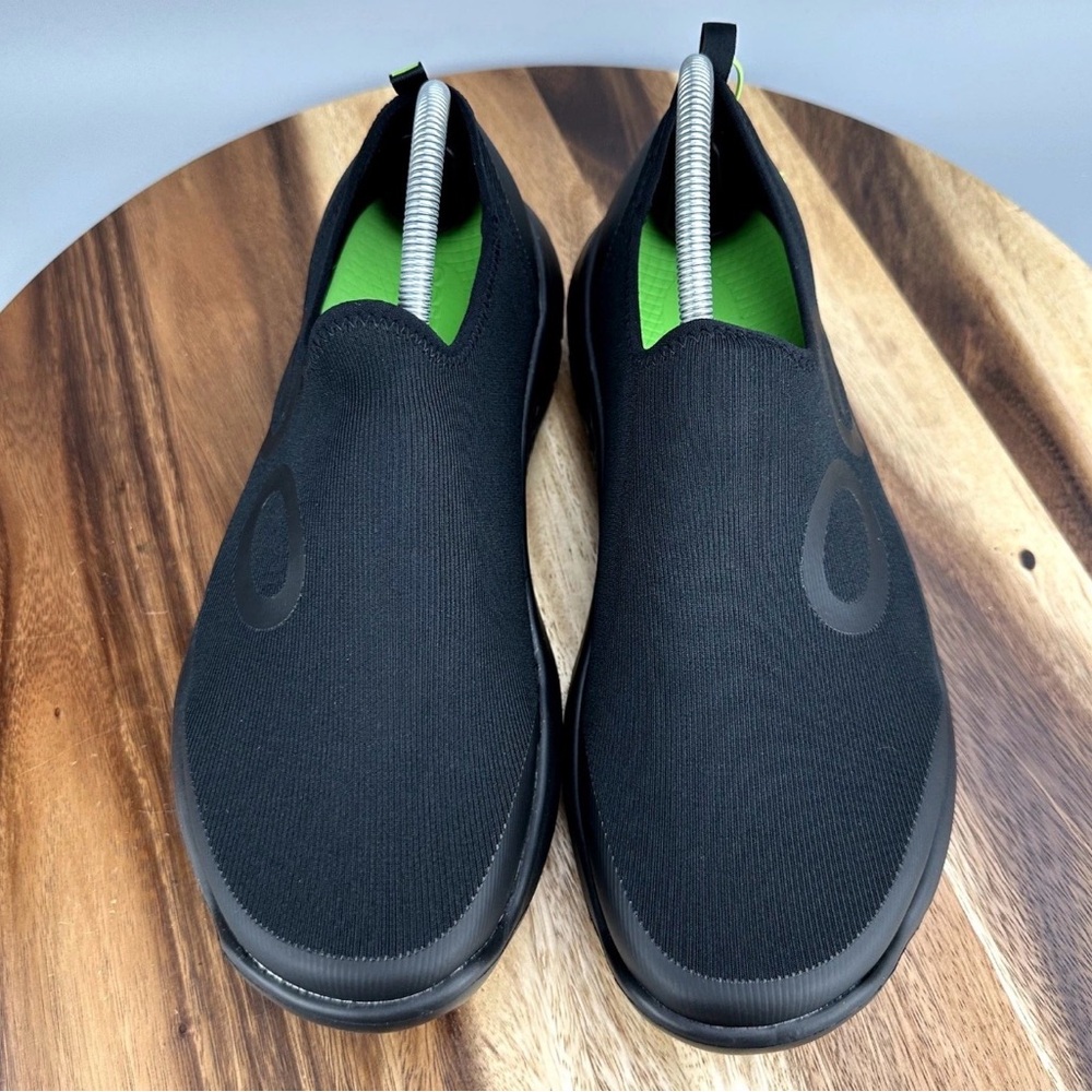 OOFOS OOMG Sport Low Men's Size 10 Black Comfort Recovery Slip On Shoes - Picture 2 of 6